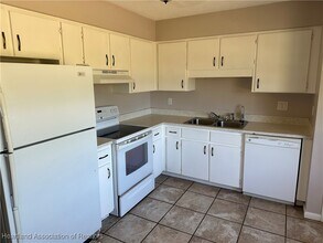 6217 Candler Terrace in Sebring, FL - Building Photo - Building Photo