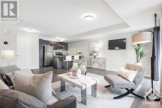 298 Zenith Private in Ottawa, ON - Building Photo - Building Photo