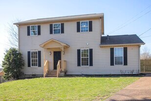 105 Jacksons Retreat Ct in Hermitage, TN - Building Photo
