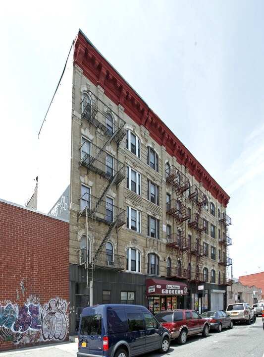 294-298 N 8th St in Brooklyn, NY - Building Photo