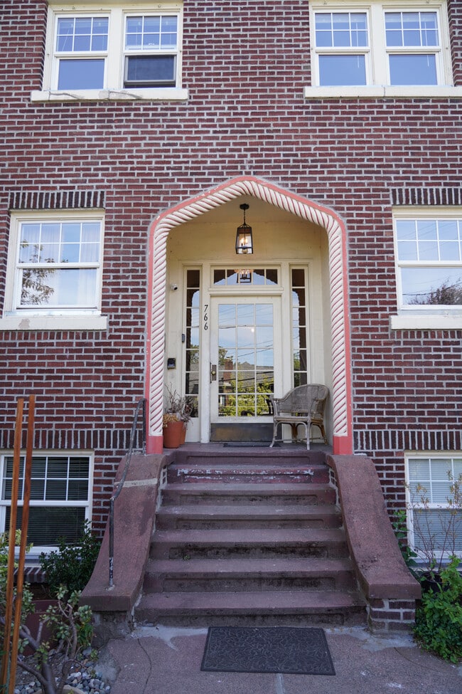 766 Belmont Ave E in Seattle, WA - Building Photo - Building Photo