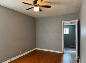 3928 Dunnica Ave, Unit 3928A in St. Louis, MO - Foto de edificio - Building Photo