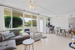 2755 NE 28th Ave in Lighthouse Point, FL - Building Photo