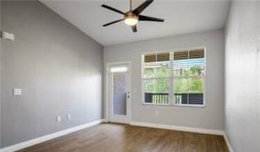 10550 W Alexander Rd in Las Vegas, NV - Building Photo - Building Photo