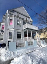 51 Glenham St in Providence, RI - Building Photo