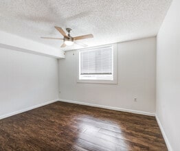 Santa Clara II in Miami, FL - Foto de edificio - Building Photo