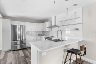 5318 9th Ave N in St. Petersburg, FL - Building Photo - Building Photo