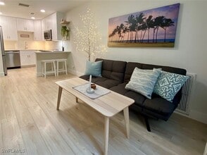 803 104th Ave N in Naples, FL - Building Photo - Building Photo