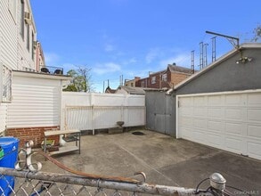 66-18 75th St in Queens, NY - Building Photo - Building Photo