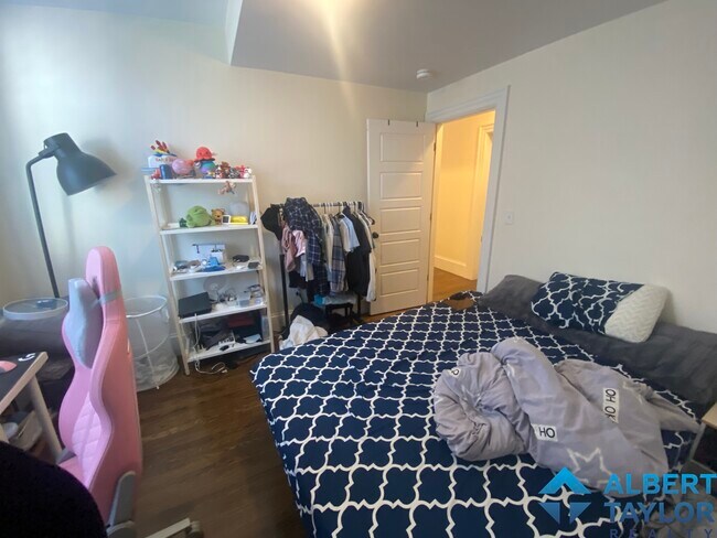 29 Commonwealth Ter, Unit 3