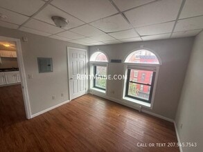 35 Main St in Bangor, ME - Building Photo - Building Photo