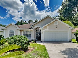 145 Johns Glen Dr in Jacksonville, FL - Building Photo