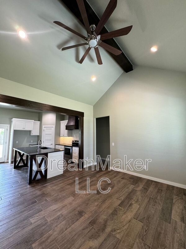 4826 Magnolia Meadow Way in Goldsby, OK - Building Photo - Building Photo