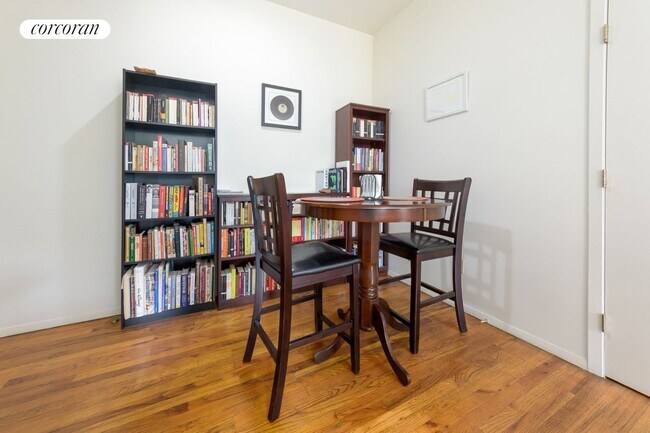 101 W 104th St in New York, NY - Building Photo - Building Photo