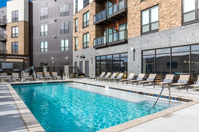 Darby at Briarcliff in Kansas City, MO - Building Photo - Building Photo