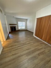 3100 Walnut Bend Ln in Houston, TX - Foto de edificio - Building Photo