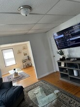 173-175 Bay View Ave in Cranston, RI - Building Photo - Building Photo
