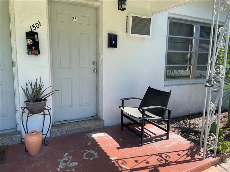1501 NE 8th St in Fort Lauderdale, FL - Building Photo