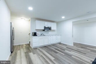 1034 Bakersfield Ln in Fredericksburg, VA - Building Photo - Building Photo