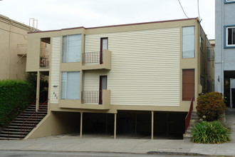 731 Oakland Ave in Oakland, CA - Foto de edificio - Building Photo