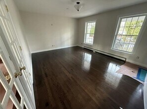 2 Woodside Dr in Saugus, MA - Building Photo - Building Photo