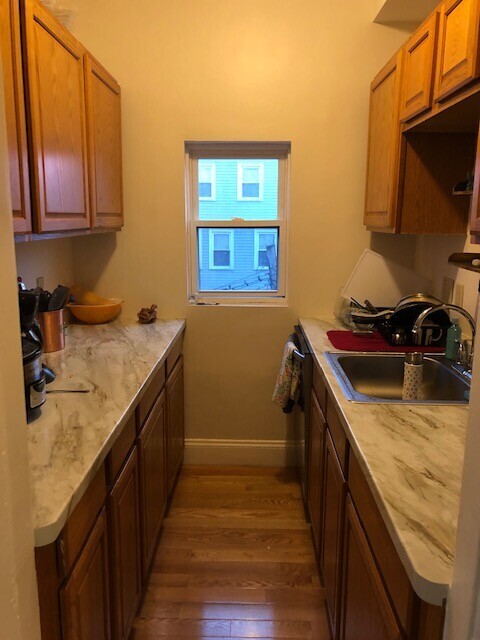 40 Orchard Rd, Unit 2 in Brookline, MA - Building Photo