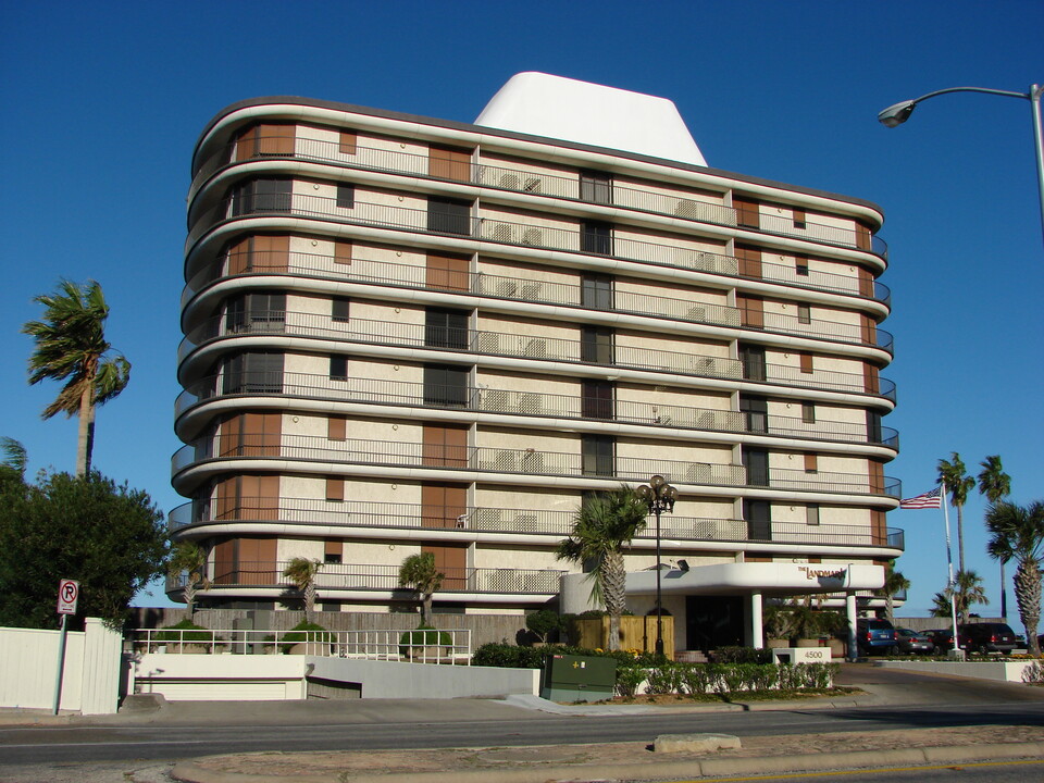 The Landmark in Corpus Christi, TX - Building Photo