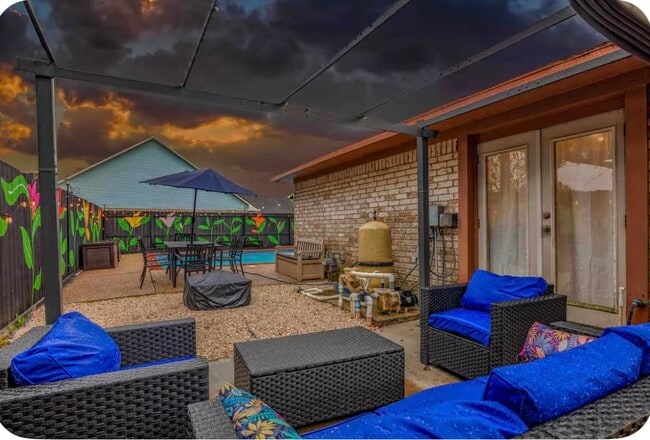 1124 E Thirteenth St in Deer Park, TX - Building Photo - Building Photo