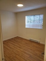 430-430 Stewart Ave in Nanaimo, BC - Building Photo