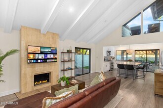 5822 N Scottsdale Rd in Scottsdale, AZ - Building Photo - Building Photo