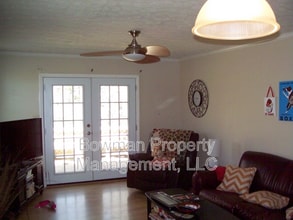 132 Oxford Ct in Athens, GA - Building Photo - Building Photo
