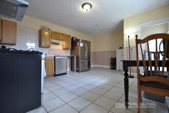 315 Warren St in Waltham, MA - Building Photo - Building Photo