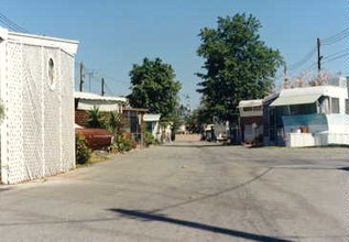 Orange Grove Trailer Park in San Fernando, CA - Foto de edificio - Other