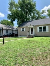 821 W 7th St in Junction City, KS - Building Photo - Building Photo