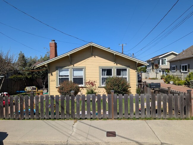 2129-2129 Cypress St in San Luis Obispo, CA - Building Photo - Building Photo