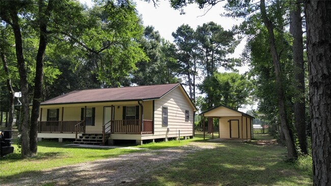 12115 Old County Rd in Willis, TX - Building Photo - Building Photo