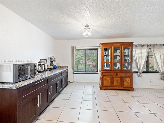 700 SW 12th Ave in Fort Lauderdale, FL - Building Photo - Building Photo