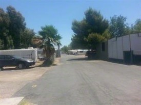 Meadows Trailer Park in Las Vegas, NV - Foto de edificio - Building Photo