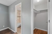 4811 Oakland St photo'