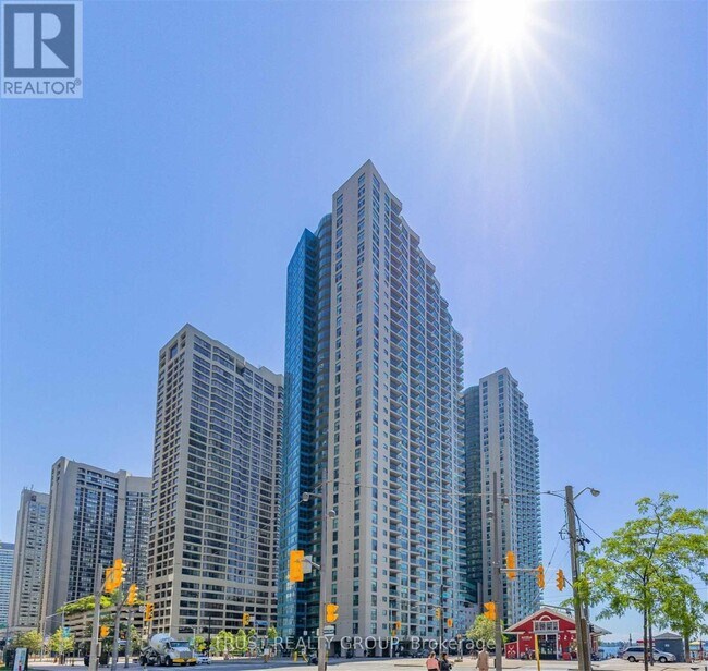 property at 1806-77-477 Harbour Square