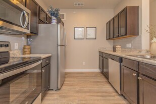 Vantage at Hutto in Hutto, TX - Building Photo