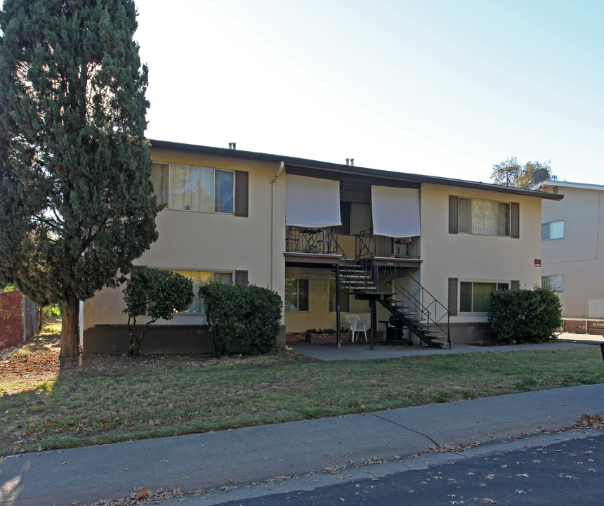 1928 Wildwood Way in Roseville, CA - Building Photo