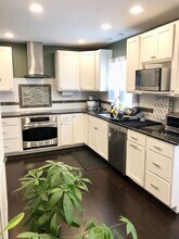 15 Robin Ridge Ct in Parkville, MD - Building Photo - Building Photo