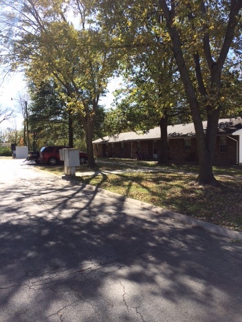 Grundy Apartments in Trenton, MO - Building Photo