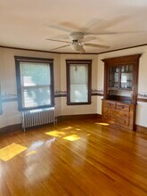 154 Mount Vernon St, Unit Unit 2 in Malden, MA - Building Photo - Building Photo