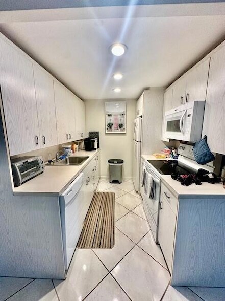 2009 Cornwall A in Boca Raton, FL - Building Photo - Building Photo