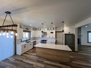 4559 Alexander St in Bozeman, MT - Foto de edificio - Building Photo