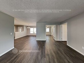 15111 Roundup Dr in Tampa, FL - Foto de edificio - Building Photo