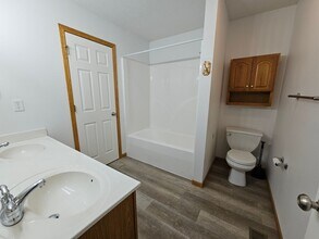50 Thistle Ct in Iowa City, IA - Building Photo - Building Photo