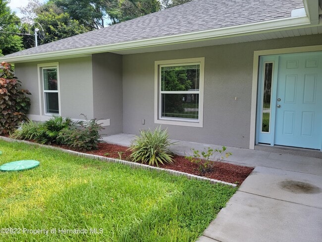 1182 Hallcrest Ave in Spring Hill, FL - Building Photo - Building Photo